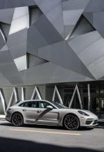 Porsche Panamera Turbo Sport Turismo 2017 года (NA)